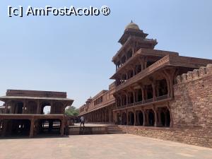 [P18] Fahtepur Sikri » foto by AZE
 - 
<span class="allrVoted glyphicon glyphicon-heart hidden" id="av1436651"></span>
<a class="m-l-10 hidden" id="sv1436651" onclick="voting_Foto_DelVot(,1436651,7081)" role="button">șterge vot <span class="glyphicon glyphicon-remove"></span></a>
<a id="v91436651" class=" c-red"  onclick="voting_Foto_SetVot(1436651)" role="button"><span class="glyphicon glyphicon-heart-empty"></span> <b>LIKE</b> = Votează poza</a> <img class="hidden"  id="f1436651W9" src="/imagini/loader.gif" border="0" /><span class="AjErrMes hidden" id="e1436651ErM"></span>