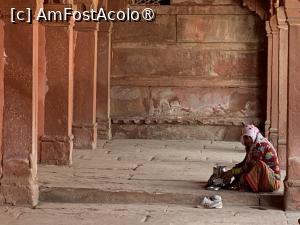 [P39] Fahtepur Sikri » foto by AZE
 - 
<span class="allrVoted glyphicon glyphicon-heart hidden" id="av1436672"></span>
<a class="m-l-10 hidden" id="sv1436672" onclick="voting_Foto_DelVot(,1436672,7081)" role="button">șterge vot <span class="glyphicon glyphicon-remove"></span></a>
<a id="v91436672" class=" c-red"  onclick="voting_Foto_SetVot(1436672)" role="button"><span class="glyphicon glyphicon-heart-empty"></span> <b>LIKE</b> = Votează poza</a> <img class="hidden"  id="f1436672W9" src="/imagini/loader.gif" border="0" /><span class="AjErrMes hidden" id="e1436672ErM"></span>