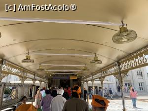 [P15] Gurdwara Bangla Sahib,intrare » foto by AZE
 - 
<span class="allrVoted glyphicon glyphicon-heart hidden" id="av1426641"></span>
<a class="m-l-10 hidden" id="sv1426641" onclick="voting_Foto_DelVot(,1426641,7091)" role="button">șterge vot <span class="glyphicon glyphicon-remove"></span></a>
<a id="v91426641" class=" c-red"  onclick="voting_Foto_SetVot(1426641)" role="button"><span class="glyphicon glyphicon-heart-empty"></span> <b>LIKE</b> = Votează poza</a> <img class="hidden"  id="f1426641W9" src="/imagini/loader.gif" border="0" /><span class="AjErrMes hidden" id="e1426641ErM"></span>