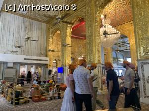 [P18] Gurdwara Bangla Sahib,interior » foto by AZE
 - 
<span class="allrVoted glyphicon glyphicon-heart hidden" id="av1426644"></span>
<a class="m-l-10 hidden" id="sv1426644" onclick="voting_Foto_DelVot(,1426644,7091)" role="button">șterge vot <span class="glyphicon glyphicon-remove"></span></a>
<a id="v91426644" class=" c-red"  onclick="voting_Foto_SetVot(1426644)" role="button"><span class="glyphicon glyphicon-heart-empty"></span> <b>LIKE</b> = Votează poza</a> <img class="hidden"  id="f1426644W9" src="/imagini/loader.gif" border="0" /><span class="AjErrMes hidden" id="e1426644ErM"></span>