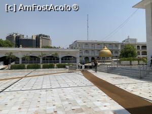 [P33] Gurdwara Bangla Sahib,curte » foto by AZE
 - 
<span class="allrVoted glyphicon glyphicon-heart hidden" id="av1426659"></span>
<a class="m-l-10 hidden" id="sv1426659" onclick="voting_Foto_DelVot(,1426659,7091)" role="button">șterge vot <span class="glyphicon glyphicon-remove"></span></a>
<a id="v91426659" class=" c-red"  onclick="voting_Foto_SetVot(1426659)" role="button"><span class="glyphicon glyphicon-heart-empty"></span> <b>LIKE</b> = Votează poza</a> <img class="hidden"  id="f1426659W9" src="/imagini/loader.gif" border="0" /><span class="AjErrMes hidden" id="e1426659ErM"></span>