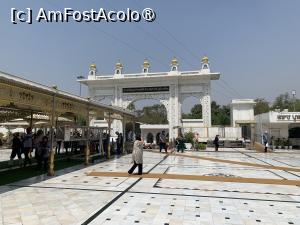 [P34] Gurdwara Bangla Sahib,curte » foto by AZE
 - 
<span class="allrVoted glyphicon glyphicon-heart hidden" id="av1426660"></span>
<a class="m-l-10 hidden" id="sv1426660" onclick="voting_Foto_DelVot(,1426660,7091)" role="button">șterge vot <span class="glyphicon glyphicon-remove"></span></a>
<a id="v91426660" class=" c-red"  onclick="voting_Foto_SetVot(1426660)" role="button"><span class="glyphicon glyphicon-heart-empty"></span> <b>LIKE</b> = Votează poza</a> <img class="hidden"  id="f1426660W9" src="/imagini/loader.gif" border="0" /><span class="AjErrMes hidden" id="e1426660ErM"></span>