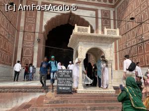 [P16] Moscheea Jama Masjid,intrare în interior » foto by AZE
 - 
<span class="allrVoted glyphicon glyphicon-heart hidden" id="av1430318"></span>
<a class="m-l-10 hidden" id="sv1430318" onclick="voting_Foto_DelVot(,1430318,7091)" role="button">șterge vot <span class="glyphicon glyphicon-remove"></span></a>
<a id="v91430318" class=" c-red"  onclick="voting_Foto_SetVot(1430318)" role="button"><span class="glyphicon glyphicon-heart-empty"></span> <b>LIKE</b> = Votează poza</a> <img class="hidden"  id="f1430318W9" src="/imagini/loader.gif" border="0" /><span class="AjErrMes hidden" id="e1430318ErM"></span>