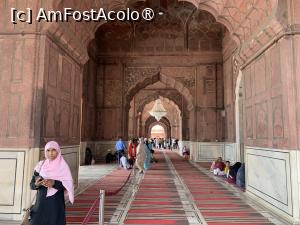 [P29] Moscheea Jama Masjid,o vizitatoare » foto by AZE
 - 
<span class="allrVoted glyphicon glyphicon-heart hidden" id="av1430331"></span>
<a class="m-l-10 hidden" id="sv1430331" onclick="voting_Foto_DelVot(,1430331,7091)" role="button">șterge vot <span class="glyphicon glyphicon-remove"></span></a>
<a id="v91430331" class=" c-red"  onclick="voting_Foto_SetVot(1430331)" role="button"><span class="glyphicon glyphicon-heart-empty"></span> <b>LIKE</b> = Votează poza</a> <img class="hidden"  id="f1430331W9" src="/imagini/loader.gif" border="0" /><span class="AjErrMes hidden" id="e1430331ErM"></span>