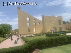 [P28] Jantal Mantar,observatorul din Jaipur » foto by AZE
 - 
<span class="allrVoted glyphicon glyphicon-heart hidden" id="av1445559"></span>
<a class="m-l-10 hidden" id="sv1445559" onclick="voting_Foto_DelVot(,1445559,7099)" role="button">șterge vot <span class="glyphicon glyphicon-remove"></span></a>
<a id="v91445559" class=" c-red"  onclick="voting_Foto_SetVot(1445559)" role="button"><span class="glyphicon glyphicon-heart-empty"></span> <b>LIKE</b> = Votează poza</a> <img class="hidden"  id="f1445559W9" src="/imagini/loader.gif" border="0" /><span class="AjErrMes hidden" id="e1445559ErM"></span>