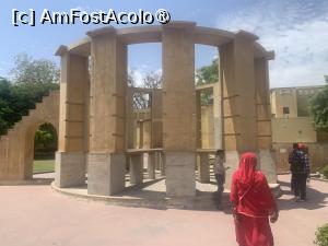 [P49] Jantal Mantar,observatorul din Jaipur » foto by AZE
 - 
<span class="allrVoted glyphicon glyphicon-heart hidden" id="av1445580"></span>
<a class="m-l-10 hidden" id="sv1445580" onclick="voting_Foto_DelVot(,1445580,7099)" role="button">șterge vot <span class="glyphicon glyphicon-remove"></span></a>
<a id="v91445580" class=" c-red"  onclick="voting_Foto_SetVot(1445580)" role="button"><span class="glyphicon glyphicon-heart-empty"></span> <b>LIKE</b> = Votează poza</a> <img class="hidden"  id="f1445580W9" src="/imagini/loader.gif" border="0" /><span class="AjErrMes hidden" id="e1445580ErM"></span>