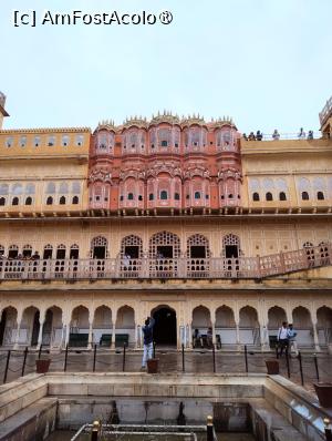 [P11] Hawa Mahal » foto by adso
 - 
<span class="allrVoted glyphicon glyphicon-heart hidden" id="av1448278"></span>
<a class="m-l-10 hidden" id="sv1448278" onclick="voting_Foto_DelVot(,1448278,7099)" role="button">șterge vot <span class="glyphicon glyphicon-remove"></span></a>
<a id="v91448278" class=" c-red"  onclick="voting_Foto_SetVot(1448278)" role="button"><span class="glyphicon glyphicon-heart-empty"></span> <b>LIKE</b> = Votează poza</a> <img class="hidden"  id="f1448278W9" src="/imagini/loader.gif" border="0" /><span class="AjErrMes hidden" id="e1448278ErM"></span>