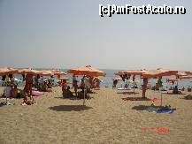 [P25] Plaja privata a hotelului cu umbrele gratis si sezlonguri cu plata. » foto by creiveancristi
 - 
<span class="allrVoted glyphicon glyphicon-heart hidden" id="av122906"></span>
<a class="m-l-10 hidden" id="sv122906" onclick="voting_Foto_DelVot(,122906,7130)" role="button">șterge vot <span class="glyphicon glyphicon-remove"></span></a>
<a id="v9122906" class=" c-red"  onclick="voting_Foto_SetVot(122906)" role="button"><span class="glyphicon glyphicon-heart-empty"></span> <b>LIKE</b> = Votează poza</a> <img class="hidden"  id="f122906W9" src="/imagini/loader.gif" border="0" /><span class="AjErrMes hidden" id="e122906ErM"></span>