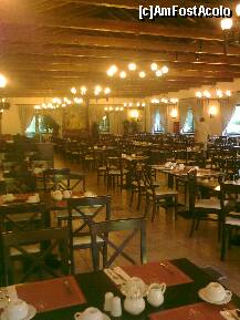 [P103] Interiorul restaurantului 'Doxato'... » foto by Aeerdna*
 - 
<span class="allrVoted glyphicon glyphicon-heart hidden" id="av217175"></span>
<a class="m-l-10 hidden" id="sv217175" onclick="voting_Foto_DelVot(,217175,7150)" role="button">șterge vot <span class="glyphicon glyphicon-remove"></span></a>
<a id="v9217175" class=" c-red"  onclick="voting_Foto_SetVot(217175)" role="button"><span class="glyphicon glyphicon-heart-empty"></span> <b>LIKE</b> = Votează poza</a> <img class="hidden"  id="f217175W9" src="/imagini/loader.gif" border="0" /><span class="AjErrMes hidden" id="e217175ErM"></span>