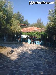 [P136] Spre taverna hotelului... » foto by Aeerdna*
 - 
<span class="allrVoted glyphicon glyphicon-heart hidden" id="av217266"></span>
<a class="m-l-10 hidden" id="sv217266" onclick="voting_Foto_DelVot(,217266,7150)" role="button">șterge vot <span class="glyphicon glyphicon-remove"></span></a>
<a id="v9217266" class=" c-red"  onclick="voting_Foto_SetVot(217266)" role="button"><span class="glyphicon glyphicon-heart-empty"></span> <b>LIKE</b> = Votează poza</a> <img class="hidden"  id="f217266W9" src="/imagini/loader.gif" border="0" /><span class="AjErrMes hidden" id="e217266ErM"></span>