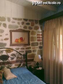 [P160] Aici se vede că patul nu are aşternuturi (este numai o covertură!)... » foto by Aeerdna*
 - 
<span class="allrVoted glyphicon glyphicon-heart hidden" id="av217290"></span>
<a class="m-l-10 hidden" id="sv217290" onclick="voting_Foto_DelVot(,217290,7150)" role="button">șterge vot <span class="glyphicon glyphicon-remove"></span></a>
<a id="v9217290" class=" c-red"  onclick="voting_Foto_SetVot(217290)" role="button"><span class="glyphicon glyphicon-heart-empty"></span> <b>LIKE</b> = Votează poza</a> <img class="hidden"  id="f217290W9" src="/imagini/loader.gif" border="0" /><span class="AjErrMes hidden" id="e217290ErM"></span>