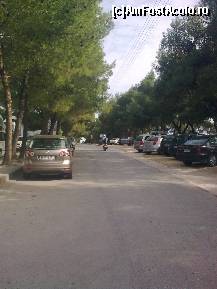 [P179] Pe aleeadin faţa hotelului... » foto by Aeerdna*
 - 
<span class="allrVoted glyphicon glyphicon-heart hidden" id="av217392"></span>
<a class="m-l-10 hidden" id="sv217392" onclick="voting_Foto_DelVot(,217392,7150)" role="button">șterge vot <span class="glyphicon glyphicon-remove"></span></a>
<a id="v9217392" class=" c-red"  onclick="voting_Foto_SetVot(217392)" role="button"><span class="glyphicon glyphicon-heart-empty"></span> <b>LIKE</b> = Votează poza</a> <img class="hidden"  id="f217392W9" src="/imagini/loader.gif" border="0" /><span class="AjErrMes hidden" id="e217392ErM"></span>