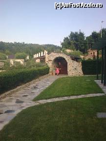 [P189] Nişte prinţese au aflat că la barul dela maisonette se joacă poker. Şi pentru că, de regulă, în urma partidelor de poker trebuie să se încingă o bătaie zdravănă, se îndreaptă în mare grabă către  eveniment. » foto by Aeerdna*
 - 
<span class="allrVoted glyphicon glyphicon-heart hidden" id="av217402"></span>
<a class="m-l-10 hidden" id="sv217402" onclick="voting_Foto_DelVot(,217402,7150)" role="button">șterge vot <span class="glyphicon glyphicon-remove"></span></a>
<a id="v9217402" class=" c-red"  onclick="voting_Foto_SetVot(217402)" role="button"><span class="glyphicon glyphicon-heart-empty"></span> <b>LIKE</b> = Votează poza</a> <img class="hidden"  id="f217402W9" src="/imagini/loader.gif" border="0" /><span class="AjErrMes hidden" id="e217402ErM"></span>