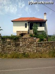 [P240] O altă căsuţămică la Agios Paulos... » foto by Aeerdna*
 - 
<span class="allrVoted glyphicon glyphicon-heart hidden" id="av217464"></span>
<a class="m-l-10 hidden" id="sv217464" onclick="voting_Foto_DelVot(,217464,7150)" role="button">șterge vot <span class="glyphicon glyphicon-remove"></span></a>
<a id="v9217464" class=" c-red"  onclick="voting_Foto_SetVot(217464)" role="button"><span class="glyphicon glyphicon-heart-empty"></span> <b>LIKE</b> = Votează poza</a> <img class="hidden"  id="f217464W9" src="/imagini/loader.gif" border="0" /><span class="AjErrMes hidden" id="e217464ErM"></span>