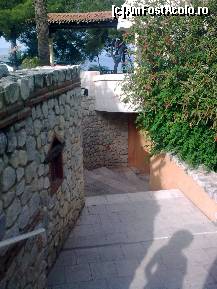 [P245] Intrare în tunelul care merge la plaja hotelului Athena... » foto by Aeerdna*
 - 
<span class="allrVoted glyphicon glyphicon-heart hidden" id="av217469"></span>
<a class="m-l-10 hidden" id="sv217469" onclick="voting_Foto_DelVot(,217469,7150)" role="button">șterge vot <span class="glyphicon glyphicon-remove"></span></a>
<a id="v9217469" class=" c-red"  onclick="voting_Foto_SetVot(217469)" role="button"><span class="glyphicon glyphicon-heart-empty"></span> <b>LIKE</b> = Votează poza</a> <img class="hidden"  id="f217469W9" src="/imagini/loader.gif" border="0" /><span class="AjErrMes hidden" id="e217469ErM"></span>