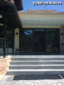 [P387] Intrarea în hotel Makedios » foto by Aeerdna*
 - 
<span class="allrVoted glyphicon glyphicon-heart hidden" id="av219082"></span>
<a class="m-l-10 hidden" id="sv219082" onclick="voting_Foto_DelVot(,219082,7150)" role="button">șterge vot <span class="glyphicon glyphicon-remove"></span></a>
<a id="v9219082" class=" c-red"  onclick="voting_Foto_SetVot(219082)" role="button"><span class="glyphicon glyphicon-heart-empty"></span> <b>LIKE</b> = Votează poza</a> <img class="hidden"  id="f219082W9" src="/imagini/loader.gif" border="0" /><span class="AjErrMes hidden" id="e219082ErM"></span>