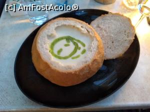 [P11] Restaurantul Ciuperca Mică (Kicsi Gomba) - supă cremă de usturoi în pită » foto by Dragoș_MD
 - 
<span class="allrVoted glyphicon glyphicon-heart hidden" id="av1270583"></span>
<a class="m-l-10 hidden" id="sv1270583" onclick="voting_Foto_DelVot(,1270583,7201)" role="button">șterge vot <span class="glyphicon glyphicon-remove"></span></a>
<a id="v91270583" class=" c-red"  onclick="voting_Foto_SetVot(1270583)" role="button"><span class="glyphicon glyphicon-heart-empty"></span> <b>LIKE</b> = Votează poza</a> <img class="hidden"  id="f1270583W9" src="/imagini/loader.gif" border="0" /><span class="AjErrMes hidden" id="e1270583ErM"></span>