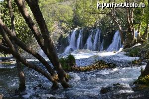 [P01] Cascada Kravice » foto by Gabi Georgeta
 - 
<span class="allrVoted glyphicon glyphicon-heart hidden" id="av505344"></span>
<a class="m-l-10 hidden" id="sv505344" onclick="voting_Foto_DelVot(,505344,7233)" role="button">șterge vot <span class="glyphicon glyphicon-remove"></span></a>
<a id="v9505344" class=" c-red"  onclick="voting_Foto_SetVot(505344)" role="button"><span class="glyphicon glyphicon-heart-empty"></span> <b>LIKE</b> = Votează poza</a> <img class="hidden"  id="f505344W9" src="/imagini/loader.gif" border="0" /><span class="AjErrMes hidden" id="e505344ErM"></span>