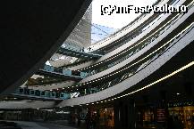 [P11] Istanbul - Kanyon Mall » foto by presario
 - 
<span class="allrVoted glyphicon glyphicon-heart hidden" id="av48233"></span>
<a class="m-l-10 hidden" id="sv48233" onclick="voting_Foto_DelVot(,48233,7254)" role="button">șterge vot <span class="glyphicon glyphicon-remove"></span></a>
<a id="v948233" class=" c-red"  onclick="voting_Foto_SetVot(48233)" role="button"><span class="glyphicon glyphicon-heart-empty"></span> <b>LIKE</b> = Votează poza</a> <img class="hidden"  id="f48233W9" src="/imagini/loader.gif" border="0" /><span class="AjErrMes hidden" id="e48233ErM"></span>