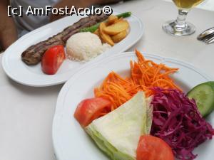 [P19] Restaurant Orient Express; șiș kebab și salată » foto by crismis
 - 
<span class="allrVoted glyphicon glyphicon-heart hidden" id="av1119015"></span>
<a class="m-l-10 hidden" id="sv1119015" onclick="voting_Foto_DelVot(,1119015,7254)" role="button">șterge vot <span class="glyphicon glyphicon-remove"></span></a>
<a id="v91119015" class=" c-red"  onclick="voting_Foto_SetVot(1119015)" role="button"><span class="glyphicon glyphicon-heart-empty"></span> <b>LIKE</b> = Votează poza</a> <img class="hidden"  id="f1119015W9" src="/imagini/loader.gif" border="0" /><span class="AjErrMes hidden" id="e1119015ErM"></span>