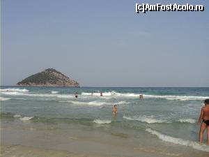 [P12] Thasos, Grecia. Paradise Beach - Plaja Paradisului. Marea mica pana mult in larg, iar nisipul extreme de fin.  » foto by vega06
 - 
<span class="allrVoted glyphicon glyphicon-heart hidden" id="av571465"></span>
<a class="m-l-10 hidden" id="sv571465" onclick="voting_Foto_DelVot(,571465,7269)" role="button">șterge vot <span class="glyphicon glyphicon-remove"></span></a>
<a id="v9571465" class=" c-red"  onclick="voting_Foto_SetVot(571465)" role="button"><span class="glyphicon glyphicon-heart-empty"></span> <b>LIKE</b> = Votează poza</a> <img class="hidden"  id="f571465W9" src="/imagini/loader.gif" border="0" /><span class="AjErrMes hidden" id="e571465ErM"></span>