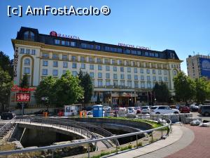 [P35] Hotel Ramada și, în plan apropiat, Grădina Țar Simeon » foto by crismis
 - 
<span class="allrVoted glyphicon glyphicon-heart hidden" id="av1088042"></span>
<a class="m-l-10 hidden" id="sv1088042" onclick="voting_Foto_DelVot(,1088042,7278)" role="button">șterge vot <span class="glyphicon glyphicon-remove"></span></a>
<a id="v91088042" class=" c-red"  onclick="voting_Foto_SetVot(1088042)" role="button"><span class="glyphicon glyphicon-heart-empty"></span> <b>LIKE</b> = Votează poza</a> <img class="hidden"  id="f1088042W9" src="/imagini/loader.gif" border="0" /><span class="AjErrMes hidden" id="e1088042ErM"></span>