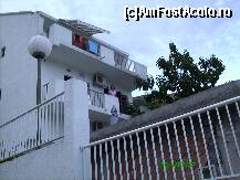 [P02] Petrovac - vedere asupra vilei si balconului camerei in care am locuit » foto by mprofeanu
 - 
<span class="allrVoted glyphicon glyphicon-heart hidden" id="av292805"></span>
<a class="m-l-10 hidden" id="sv292805" onclick="voting_Foto_DelVot(,292805,7427)" role="button">șterge vot <span class="glyphicon glyphicon-remove"></span></a>
<a id="v9292805" class=" c-red"  onclick="voting_Foto_SetVot(292805)" role="button"><span class="glyphicon glyphicon-heart-empty"></span> <b>LIKE</b> = Votează poza</a> <img class="hidden"  id="f292805W9" src="/imagini/loader.gif" border="0" /><span class="AjErrMes hidden" id="e292805ErM"></span>