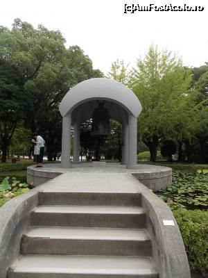 [P14] Hiroshima, Parcul Memorial al Păcii, Clopotul Păcii, dorința omenirii pentru pace » foto by mprofeanu
 - 
<span class="allrVoted glyphicon glyphicon-heart hidden" id="av699460"></span>
<a class="m-l-10 hidden" id="sv699460" onclick="voting_Foto_DelVot(,699460,7440)" role="button">șterge vot <span class="glyphicon glyphicon-remove"></span></a>
<a id="v9699460" class=" c-red"  onclick="voting_Foto_SetVot(699460)" role="button"><span class="glyphicon glyphicon-heart-empty"></span> <b>LIKE</b> = Votează poza</a> <img class="hidden"  id="f699460W9" src="/imagini/loader.gif" border="0" /><span class="AjErrMes hidden" id="e699460ErM"></span>