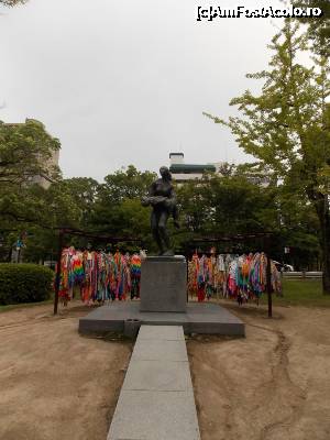 [P56] Hiroshima, Parcul Memorial al Păcii, Monumentul Profesorilor și al Elevilor de Școală Elementară, ghirlandele cu mii de cocori sunt aduse de elevi din toată Japonia » foto by mprofeanu
 - 
<span class="allrVoted glyphicon glyphicon-heart hidden" id="av699516"></span>
<a class="m-l-10 hidden" id="sv699516" onclick="voting_Foto_DelVot(,699516,7440)" role="button">șterge vot <span class="glyphicon glyphicon-remove"></span></a>
<a id="v9699516" class=" c-red"  onclick="voting_Foto_SetVot(699516)" role="button"><span class="glyphicon glyphicon-heart-empty"></span> <b>LIKE</b> = Votează poza</a> <img class="hidden"  id="f699516W9" src="/imagini/loader.gif" border="0" /><span class="AjErrMes hidden" id="e699516ErM"></span>