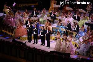 [P10] Alături de soliști, Andre Rieu este magistral!  » foto by Alina53
 - 
<span class="allrVoted glyphicon glyphicon-heart hidden" id="av582453"></span>
<a class="m-l-10 hidden" id="sv582453" onclick="voting_Foto_DelVot(,582453,7498)" role="button">șterge vot <span class="glyphicon glyphicon-remove"></span></a>
<a id="v9582453" class=" c-red"  onclick="voting_Foto_SetVot(582453)" role="button"><span class="glyphicon glyphicon-heart-empty"></span> <b>LIKE</b> = Votează poza</a> <img class="hidden"  id="f582453W9" src="/imagini/loader.gif" border="0" /><span class="AjErrMes hidden" id="e582453ErM"></span>