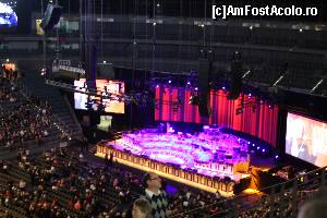 [P03] Arena Lanxess - interior, scena, deocamdată goală, cele două mari ecrane laterale și cel central panoramic » foto by Alina53
 - 
<span class="allrVoted glyphicon glyphicon-heart hidden" id="av582446"></span>
<a class="m-l-10 hidden" id="sv582446" onclick="voting_Foto_DelVot(,582446,7498)" role="button">șterge vot <span class="glyphicon glyphicon-remove"></span></a>
<a id="v9582446" class=" c-red"  onclick="voting_Foto_SetVot(582446)" role="button"><span class="glyphicon glyphicon-heart-empty"></span> <b>LIKE</b> = Votează poza</a> <img class="hidden"  id="f582446W9" src="/imagini/loader.gif" border="0" /><span class="AjErrMes hidden" id="e582446ErM"></span>