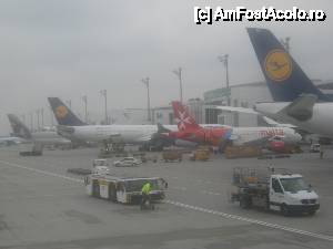 [P12] 'Zborul spre Koln' / Aeroportul din Munchen, se lasa ceaţa » foto by dorgo
 - 
<span class="allrVoted glyphicon glyphicon-heart hidden" id="av444387"></span>
<a class="m-l-10 hidden" id="sv444387" onclick="voting_Foto_DelVot(,444387,7498)" role="button">șterge vot <span class="glyphicon glyphicon-remove"></span></a>
<a id="v9444387" class=" c-red"  onclick="voting_Foto_SetVot(444387)" role="button"><span class="glyphicon glyphicon-heart-empty"></span> <b>LIKE</b> = Votează poza</a> <img class="hidden"  id="f444387W9" src="/imagini/loader.gif" border="0" /><span class="AjErrMes hidden" id="e444387ErM"></span>