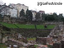 [P13] Trieste, ramasitele teatrului roman, treptele din piatra s-au pastrat foarte bine » foto by luciaoradea
 - 
<span class="allrVoted glyphicon glyphicon-heart hidden" id="av204520"></span>
<a class="m-l-10 hidden" id="sv204520" onclick="voting_Foto_DelVot(,204520,7511)" role="button">șterge vot <span class="glyphicon glyphicon-remove"></span></a>
<a id="v9204520" class=" c-red"  onclick="voting_Foto_SetVot(204520)" role="button"><span class="glyphicon glyphicon-heart-empty"></span> <b>LIKE</b> = Votează poza</a> <img class="hidden"  id="f204520W9" src="/imagini/loader.gif" border="0" /><span class="AjErrMes hidden" id="e204520ErM"></span>