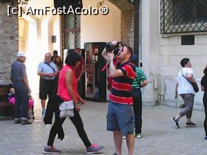 [P06] unii fac poze pana cand ne vine randul sa intram » foto by sorinacio76
 - 
<span class="allrVoted glyphicon glyphicon-heart hidden" id="av811869"></span>
<a class="m-l-10 hidden" id="sv811869" onclick="voting_Foto_DelVot(,811869,7548)" role="button">șterge vot <span class="glyphicon glyphicon-remove"></span></a>
<a id="v9811869" class=" c-red"  onclick="voting_Foto_SetVot(811869)" role="button"><span class="glyphicon glyphicon-heart-empty"></span> <b>LIKE</b> = Votează poza</a> <img class="hidden"  id="f811869W9" src="/imagini/loader.gif" border="0" /><span class="AjErrMes hidden" id="e811869ErM"></span>