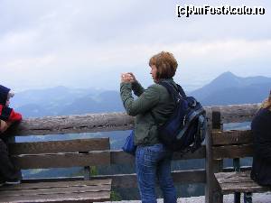 [P32] Mami fotografiind peisajul.  » foto by liviu49
 - 
<span class="allrVoted glyphicon glyphicon-heart hidden" id="av621983"></span>
<a class="m-l-10 hidden" id="sv621983" onclick="voting_Foto_DelVot(,621983,7573)" role="button">șterge vot <span class="glyphicon glyphicon-remove"></span></a>
<a id="v9621983" class=" c-red"  onclick="voting_Foto_SetVot(621983)" role="button"><span class="glyphicon glyphicon-heart-empty"></span> <b>LIKE</b> = Votează poza</a> <img class="hidden"  id="f621983W9" src="/imagini/loader.gif" border="0" /><span class="AjErrMes hidden" id="e621983ErM"></span>