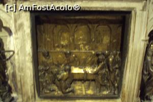 [P28] Baptisteriul: 'Prezentarea capului Sfântului Ioan Botezătorul' de Donatello. » foto by Carmen Ion
 - 
<span class="allrVoted glyphicon glyphicon-heart hidden" id="av809786"></span>
<a class="m-l-10 hidden" id="sv809786" onclick="voting_Foto_DelVot(,809786,7576)" role="button">șterge vot <span class="glyphicon glyphicon-remove"></span></a>
<a id="v9809786" class=" c-red"  onclick="voting_Foto_SetVot(809786)" role="button"><span class="glyphicon glyphicon-heart-empty"></span> <b>LIKE</b> = Votează poza</a> <img class="hidden"  id="f809786W9" src="/imagini/loader.gif" border="0" /><span class="AjErrMes hidden" id="e809786ErM"></span>