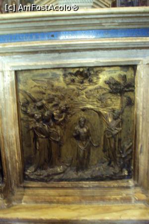 [P30] Baptisteriul: 'Botezul lui Iisus' de Lorenzo Ghiberti.  » foto by Carmen Ion
 - 
<span class="allrVoted glyphicon glyphicon-heart hidden" id="av809802"></span>
<a class="m-l-10 hidden" id="sv809802" onclick="voting_Foto_DelVot(,809802,7576)" role="button">șterge vot <span class="glyphicon glyphicon-remove"></span></a>
<a id="v9809802" class=" c-red"  onclick="voting_Foto_SetVot(809802)" role="button"><span class="glyphicon glyphicon-heart-empty"></span> <b>LIKE</b> = Votează poza</a> <img class="hidden"  id="f809802W9" src="/imagini/loader.gif" border="0" /><span class="AjErrMes hidden" id="e809802ErM"></span>