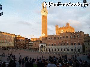 [P02] Piazza del Campo - Palazzo Publico cu Torre del Mangia » foto by Mika
 - 
<span class="allrVoted glyphicon glyphicon-heart hidden" id="av679781"></span>
<a class="m-l-10 hidden" id="sv679781" onclick="voting_Foto_DelVot(,679781,7576)" role="button">șterge vot <span class="glyphicon glyphicon-remove"></span></a>
<a id="v9679781" class=" c-red"  onclick="voting_Foto_SetVot(679781)" role="button"><span class="glyphicon glyphicon-heart-empty"></span> <b>LIKE</b> = Votează poza</a> <img class="hidden"  id="f679781W9" src="/imagini/loader.gif" border="0" /><span class="AjErrMes hidden" id="e679781ErM"></span>