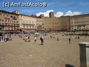 [P22] Piazza del Campo » foto by Michi
 - 
<span class="allrVoted glyphicon glyphicon-heart hidden" id="av743497"></span>
<a class="m-l-10 hidden" id="sv743497" onclick="voting_Foto_DelVot(,743497,7576)" role="button">șterge vot <span class="glyphicon glyphicon-remove"></span></a>
<a id="v9743497" class=" c-red"  onclick="voting_Foto_SetVot(743497)" role="button"><span class="glyphicon glyphicon-heart-empty"></span> <b>LIKE</b> = Votează poza</a> <img class="hidden"  id="f743497W9" src="/imagini/loader.gif" border="0" /><span class="AjErrMes hidden" id="e743497ErM"></span>