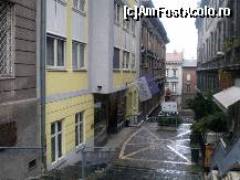 [P01] Hotel Carlton Budapesta - vedere dinspre strada ce duce la Bastionul Pescarilor. » foto by presario
 - 
<span class="allrVoted glyphicon glyphicon-heart hidden" id="av142324"></span>
<a class="m-l-10 hidden" id="sv142324" onclick="voting_Foto_DelVot(,142324,7594)" role="button">șterge vot <span class="glyphicon glyphicon-remove"></span></a>
<a id="v9142324" class=" c-red"  onclick="voting_Foto_SetVot(142324)" role="button"><span class="glyphicon glyphicon-heart-empty"></span> <b>LIKE</b> = Votează poza</a> <img class="hidden"  id="f142324W9" src="/imagini/loader.gif" border="0" /><span class="AjErrMes hidden" id="e142324ErM"></span>