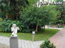 [P15] Florenta – Hotel Castri - o gradina care se respecta are macar o statuie » foto by Diaura*
 - 
<span class="allrVoted glyphicon glyphicon-heart hidden" id="av143472"></span>
<a class="m-l-10 hidden" id="sv143472" onclick="voting_Foto_DelVot(,143472,7616)" role="button">șterge vot <span class="glyphicon glyphicon-remove"></span></a>
<a id="v9143472" class=" c-red"  onclick="voting_Foto_SetVot(143472)" role="button"><span class="glyphicon glyphicon-heart-empty"></span> <b>LIKE</b> = Votează poza</a> <img class="hidden"  id="f143472W9" src="/imagini/loader.gif" border="0" /><span class="AjErrMes hidden" id="e143472ErM"></span>