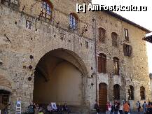 [P14] San Gimignano sau  Manhattan-ul medieval- artistii asteapta...turistii trec » foto by Diaura*
 - 
<span class="allrVoted glyphicon glyphicon-heart hidden" id="av144004"></span>
<a class="m-l-10 hidden" id="sv144004" onclick="voting_Foto_DelVot(,144004,7623)" role="button">șterge vot <span class="glyphicon glyphicon-remove"></span></a>
<a id="v9144004" class=" c-red"  onclick="voting_Foto_SetVot(144004)" role="button"><span class="glyphicon glyphicon-heart-empty"></span> <b>LIKE</b> = Votează poza</a> <img class="hidden"  id="f144004W9" src="/imagini/loader.gif" border="0" /><span class="AjErrMes hidden" id="e144004ErM"></span>