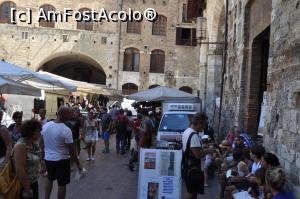 [P08] Piazza del Duomo, intrarea din dreapta este punctul de informare turistica » foto by Dana.S
 - 
<span class="allrVoted glyphicon glyphicon-heart hidden" id="av788865"></span>
<a class="m-l-10 hidden" id="sv788865" onclick="voting_Foto_DelVot(,788865,7623)" role="button">șterge vot <span class="glyphicon glyphicon-remove"></span></a>
<a id="v9788865" class=" c-red"  onclick="voting_Foto_SetVot(788865)" role="button"><span class="glyphicon glyphicon-heart-empty"></span> <b>LIKE</b> = Votează poza</a> <img class="hidden"  id="f788865W9" src="/imagini/loader.gif" border="0" /><span class="AjErrMes hidden" id="e788865ErM"></span>