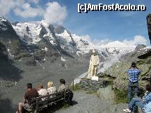 [P01] Ghetarul Pasterze, Vf. Grossglockner partial mascat de nori si si statuia lui Franz Josef (2009) » foto by saxonul
 - 
<span class="allrVoted glyphicon glyphicon-heart hidden" id="av265316"></span>
<a class="m-l-10 hidden" id="sv265316" onclick="voting_Foto_DelVot(,265316,7627)" role="button">șterge vot <span class="glyphicon glyphicon-remove"></span></a>
<a id="v9265316" class=" c-red"  onclick="voting_Foto_SetVot(265316)" role="button"><span class="glyphicon glyphicon-heart-empty"></span> <b>LIKE</b> = Votează poza</a> <img class="hidden"  id="f265316W9" src="/imagini/loader.gif" border="0" /><span class="AjErrMes hidden" id="e265316ErM"></span>