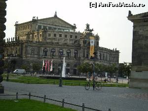 [P08] Semperoper Dresden » foto by Mihai18
 - 
<span class="allrVoted glyphicon glyphicon-heart hidden" id="av640838"></span>
<a class="m-l-10 hidden" id="sv640838" onclick="voting_Foto_DelVot(,640838,7690)" role="button">șterge vot <span class="glyphicon glyphicon-remove"></span></a>
<a id="v9640838" class=" c-red"  onclick="voting_Foto_SetVot(640838)" role="button"><span class="glyphicon glyphicon-heart-empty"></span> <b>LIKE</b> = Votează poza</a> <img class="hidden"  id="f640838W9" src="/imagini/loader.gif" border="0" /><span class="AjErrMes hidden" id="e640838ErM"></span>