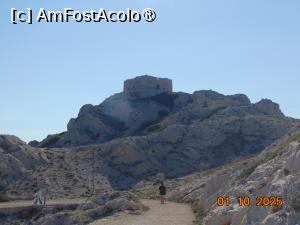 [P72] insula Pomegues » foto by Yolanda
 - 
<span class="allrVoted glyphicon glyphicon-heart hidden" id="av1513572"></span>
<a class="m-l-10 hidden" id="sv1513572" onclick="voting_Foto_DelVot(,1513572,7772)" role="button">șterge vot <span class="glyphicon glyphicon-remove"></span></a>
<a id="v91513572" class=" c-red"  onclick="voting_Foto_SetVot(1513572)" role="button"><span class="glyphicon glyphicon-heart-empty"></span> <b>LIKE</b> = Votează poza</a> <img class="hidden"  id="f1513572W9" src="/imagini/loader.gif" border="0" /><span class="AjErrMes hidden" id="e1513572ErM"></span>