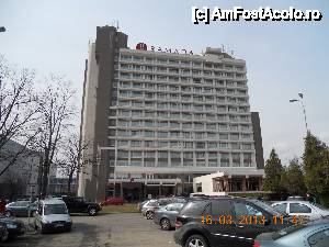 [P01] Hotelul Ramada Bucharest Parc, partea frontală.  » foto by pepsi70ro
 - 
<span class="allrVoted glyphicon glyphicon-heart hidden" id="av410587"></span>
<a class="m-l-10 hidden" id="sv410587" onclick="voting_Foto_DelVot(,410587,7773)" role="button">șterge vot <span class="glyphicon glyphicon-remove"></span></a>
<a id="v9410587" class=" c-red"  onclick="voting_Foto_SetVot(410587)" role="button"><span class="glyphicon glyphicon-heart-empty"></span> <b>LIKE</b> = Votează poza</a> <img class="hidden"  id="f410587W9" src="/imagini/loader.gif" border="0" /><span class="AjErrMes hidden" id="e410587ErM"></span>