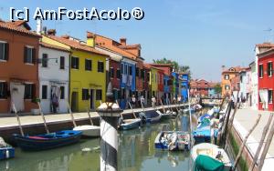 [P06] Burano. Cromatica stradala » foto by Radu Tudoran
 - 
<span class="allrVoted glyphicon glyphicon-heart hidden" id="av747139"></span>
<a class="m-l-10 hidden" id="sv747139" onclick="voting_Foto_DelVot(,747139,7782)" role="button">șterge vot <span class="glyphicon glyphicon-remove"></span></a>
<a id="v9747139" class=" c-red"  onclick="voting_Foto_SetVot(747139)" role="button"><span class="glyphicon glyphicon-heart-empty"></span> <b>LIKE</b> = Votează poza</a> <img class="hidden"  id="f747139W9" src="/imagini/loader.gif" border="0" /><span class="AjErrMes hidden" id="e747139ErM"></span>