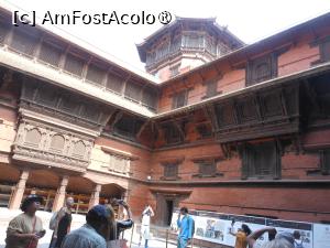 [P39] Kathmandu - La Palatul regal. » foto by iulianic
 - 
<span class="allrVoted glyphicon glyphicon-heart hidden" id="av1469342"></span>
<a class="m-l-10 hidden" id="sv1469342" onclick="voting_Foto_DelVot(,1469342,7929)" role="button">șterge vot <span class="glyphicon glyphicon-remove"></span></a>
<a id="v91469342" class=" c-red"  onclick="voting_Foto_SetVot(1469342)" role="button"><span class="glyphicon glyphicon-heart-empty"></span> <b>LIKE</b> = Votează poza</a> <img class="hidden"  id="f1469342W9" src="/imagini/loader.gif" border="0" /><span class="AjErrMes hidden" id="e1469342ErM"></span>