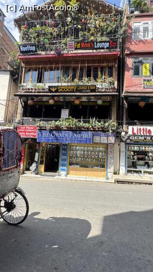 [P05] Prin Thamel » foto by Mika
 - 
<span class="allrVoted glyphicon glyphicon-heart hidden" id="av1507278"></span>
<a class="m-l-10 hidden" id="sv1507278" onclick="voting_Foto_DelVot(,1507278,7929)" role="button">șterge vot <span class="glyphicon glyphicon-remove"></span></a>
<a id="v91507278" class=" c-red"  onclick="voting_Foto_SetVot(1507278)" role="button"><span class="glyphicon glyphicon-heart-empty"></span> <b>LIKE</b> = Votează poza</a> <img class="hidden"  id="f1507278W9" src="/imagini/loader.gif" border="0" /><span class="AjErrMes hidden" id="e1507278ErM"></span>